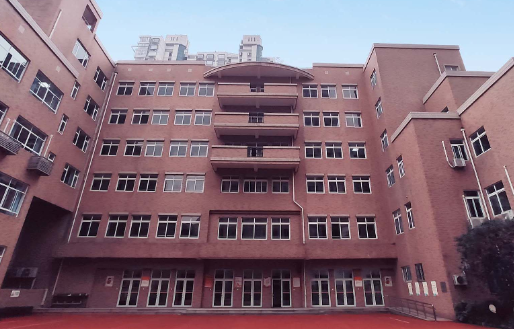 上海民辦南模中學(xué)2024年招生學(xué)費(fèi)是多少？