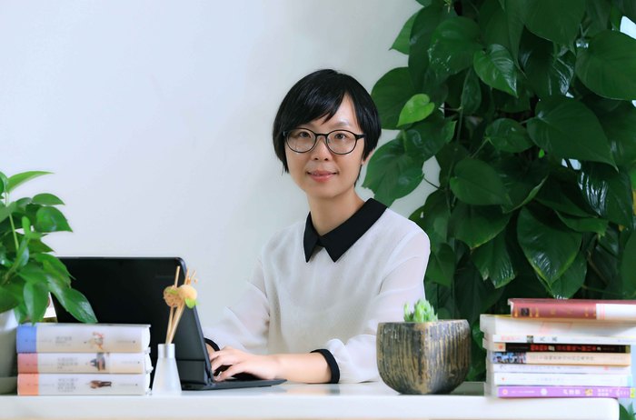 范彥 國際部副主任 畢業(yè)于上海師范大學語言學及應用語言學專業(yè)，獲碩士學位。英語專業(yè)八級，曾赴英國雷丁大學參加TESOL學習，美國加利福尼亞大學洛杉磯分校參加升學指導培訓。有近十年國際課程管理與教學經(jīng)驗。